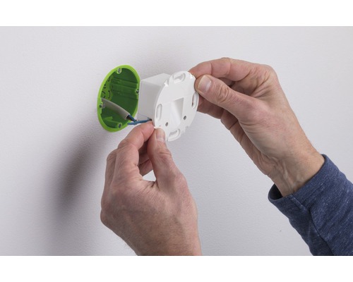 Instalace elektrické krabice pro připojení spotřebiče na zeď