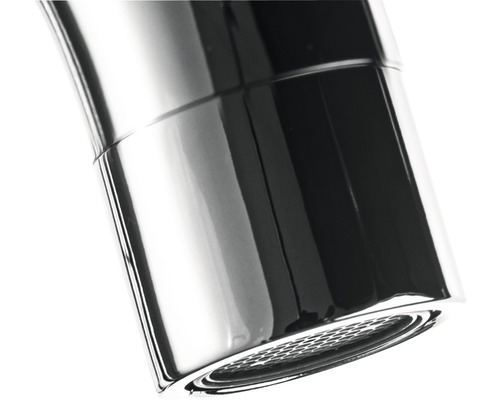 Detail vodovodní baterie s perlátorem