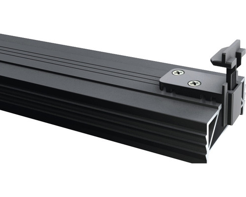 Hliníkový profil s upevňovacím prvkem