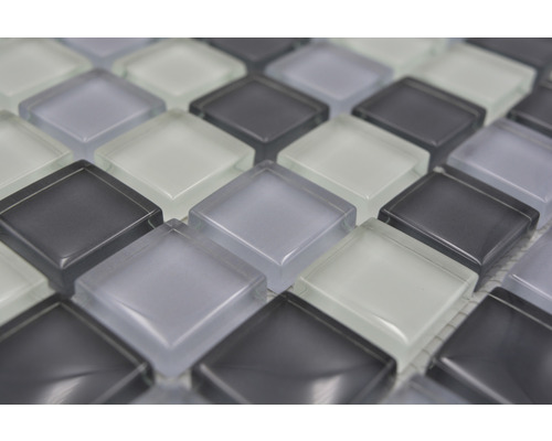 Skleněné mozaikové dlaždice ve čtvercovém tvaru