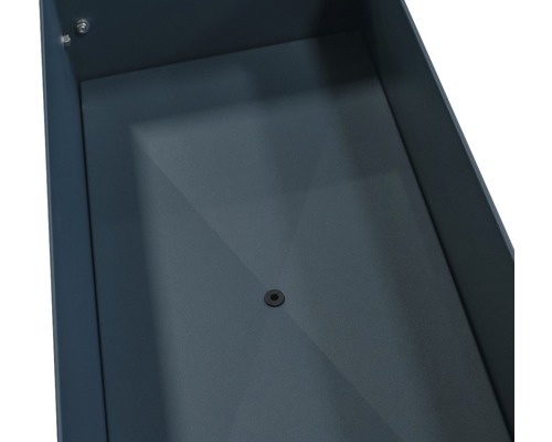 Kovový truhlík, pohled zevnitř