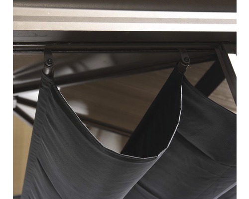 Detail altánu se závěsným systémem závěsů