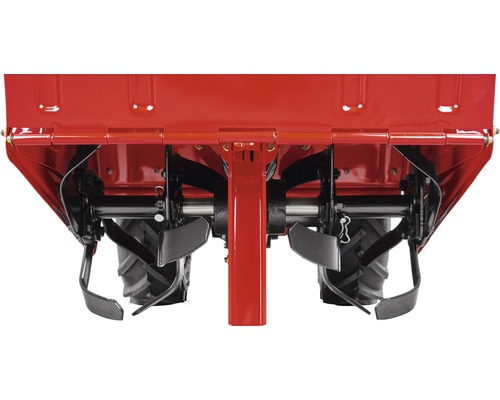 Detailní pohled na zahradní kultivátor s frézovacími noži