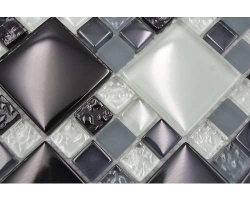 Detail mozaiky ze skla a keramiky