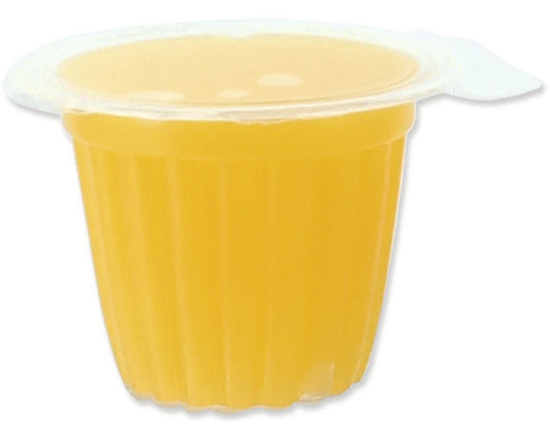 Plastový kelímek naplněný barevnou tekutinou, zakrytý plastovou fólií