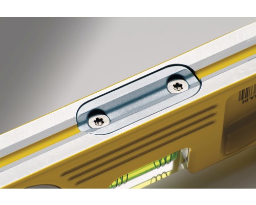 Detail vodováhy se šrouby