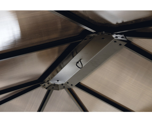 Detail střešního rámu altánu