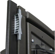 Detail kamen s uzávěrem