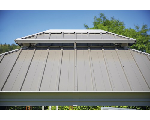 Detail střecha zahradního pavilonu s kovovou konstrukcí