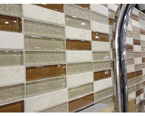 Mozaikové obklady se vzhledem skla a kamene