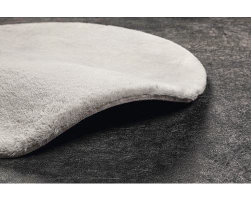 Kulatý koberec s měkkým povrchem