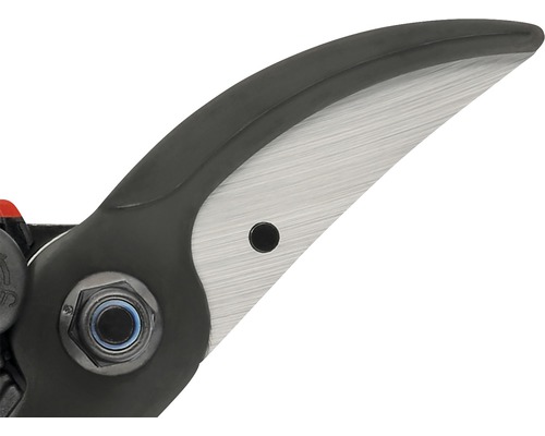 Detailní záběr zahradních nůžek s kovadlinkou