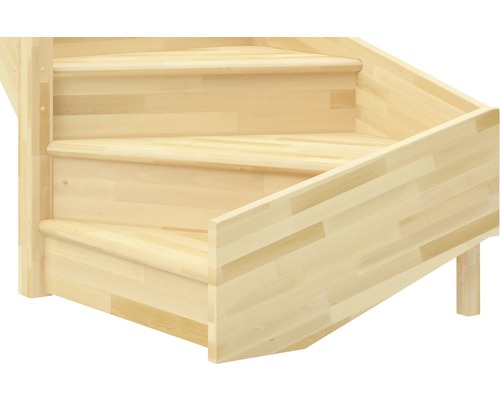 Dřevěné schodiště se třemi schody