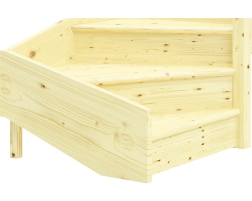 Dřevěné schodiště se třemi schody