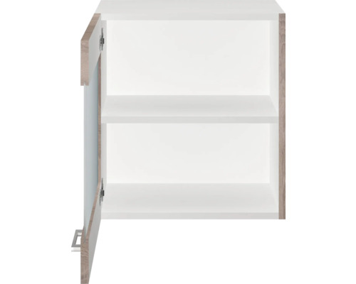 Otevřená bílá závěsná skříňka se dvěma policemi