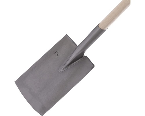 Rýč s dřevěnou násadou