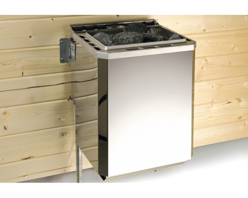 Saunová kamna na stěnu s kameny před dřevěnou stěnou