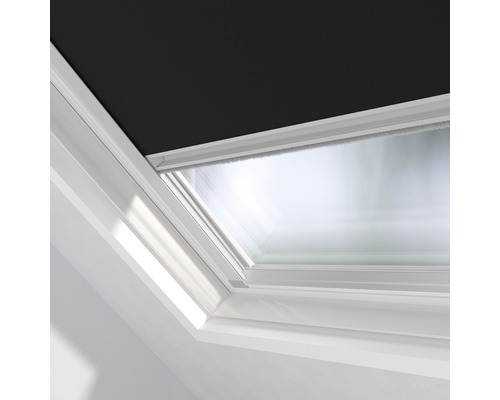 Střešní okno se zatemňovací roletou