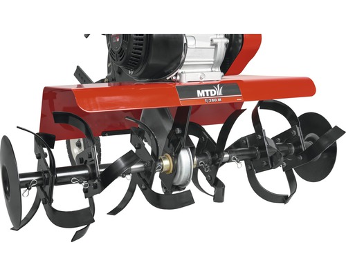 Detail zahradní frézy MTD