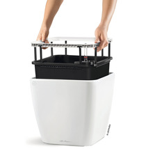 Zavlažovací systém květináč s ukazatelem hladiny vody