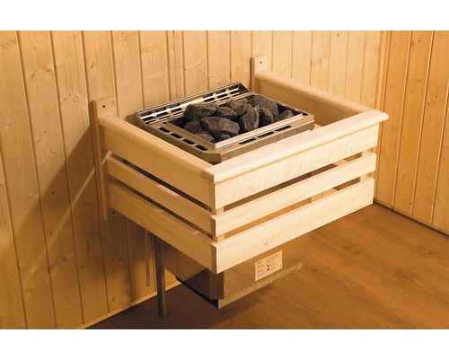 Saunová kamna s kameny a dřevěným obložením