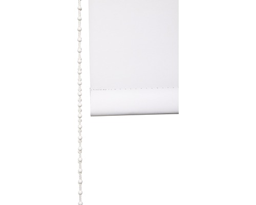 Bílá roleta s řetízkovým ovládáním