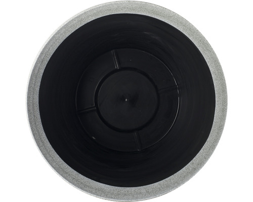 Vnitřní pohled na květináč