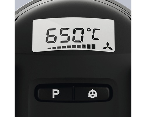 Detailní záběr ovládacího panelu grilu s digitálním zobrazením teploty a ovládacími tlačítky.