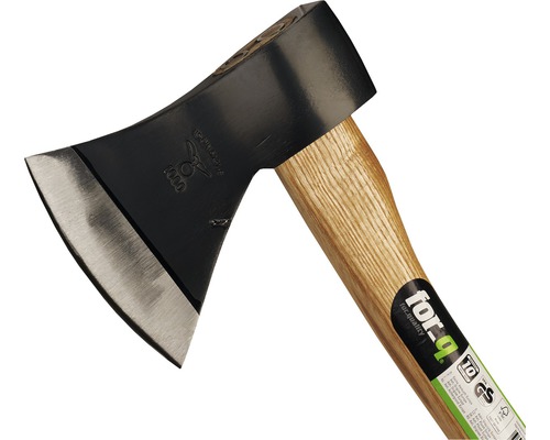 Sekera s dřevěnou rukojetí