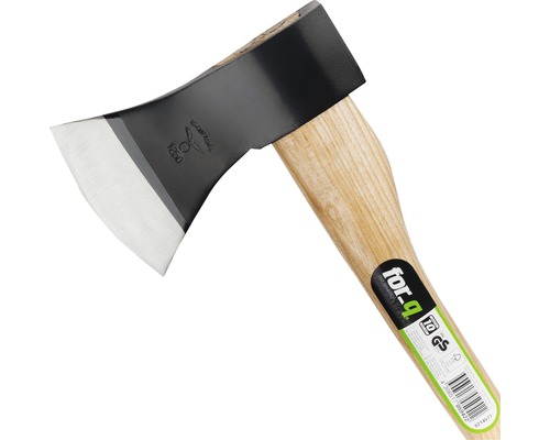 Sekera s dřevěnou rukojetí