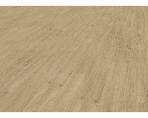 Laminátová podlaha s dřevěným vzhledem