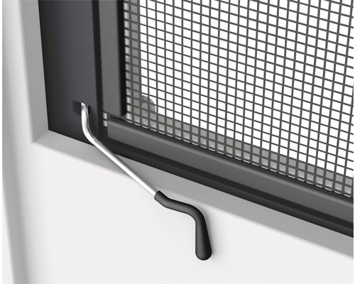 Síť proti hmyzu s otočnou rukojetí na okně