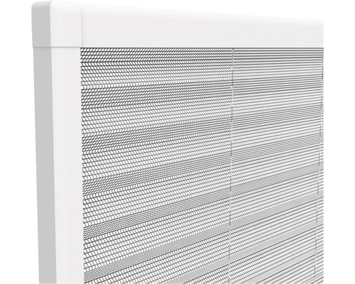 Detailní pohled na plisovanou žaluzii na okno