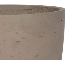 Detail betonového květináče