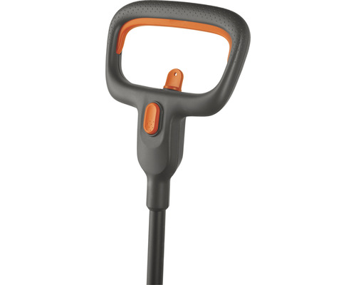 Rukojeť zahradního válce s ovládacím knoflíkem