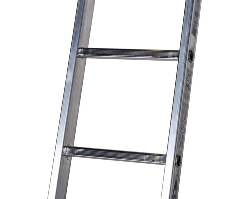 Detail hliníkového žebříku s příčkami