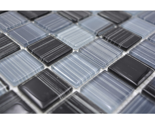 Detailní pohled na mozaikové dlaždice