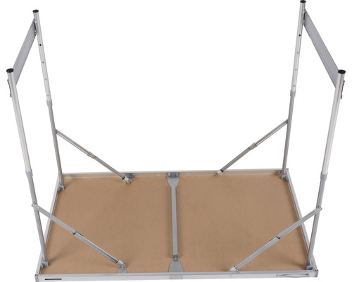 Hliníková spodní strana kempinkového stolu s nohami