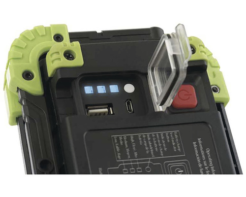 Detail pracovní lampy s USB porty a indikátorem stavu baterie.