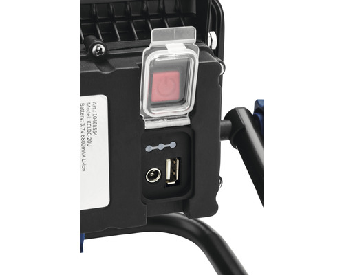 Detailní pohled na pracovní svítilnu s vypínačem, indikátorem stavu nabití a USB portem