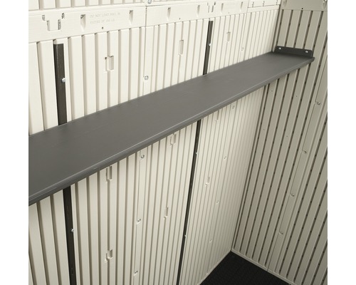 Police pro zahradní domek pro uložení věcí.