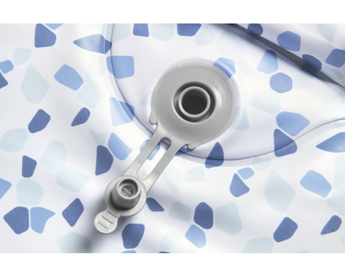 Detail nafukovací vířivky s vypouštěcím ventilem