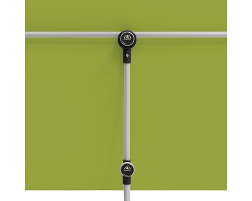 Detailní pohled na slunečník s logem Doppler