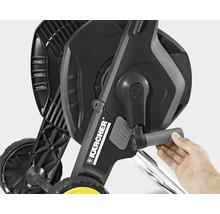 Detailní záběr bubnu na hadici Kärcher s ruční klikou