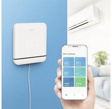 Chytrý termostat pro ovládání pokojové teploty pomocí aplikace pro chytré telefony a klimatizace