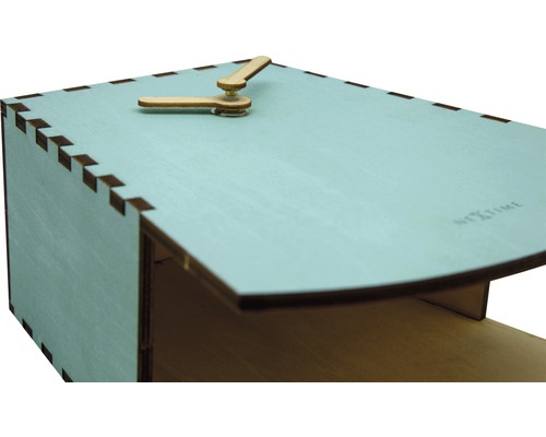 Stolní hodiny Nextime ze dřeva