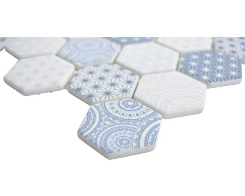 Šestihranné mozaikové dlaždice s různými vzory