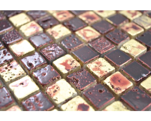 Detail čtvercových mozaikových dlaždic
