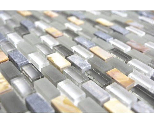 Mozaikové dlaždice ze skla a kamene