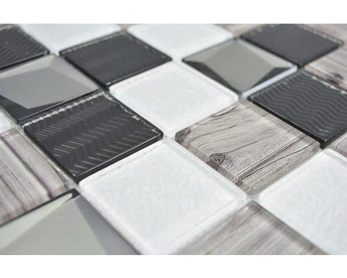 Mozaikové dlaždice se skleněným, dřevěným a vlnitým vzorem